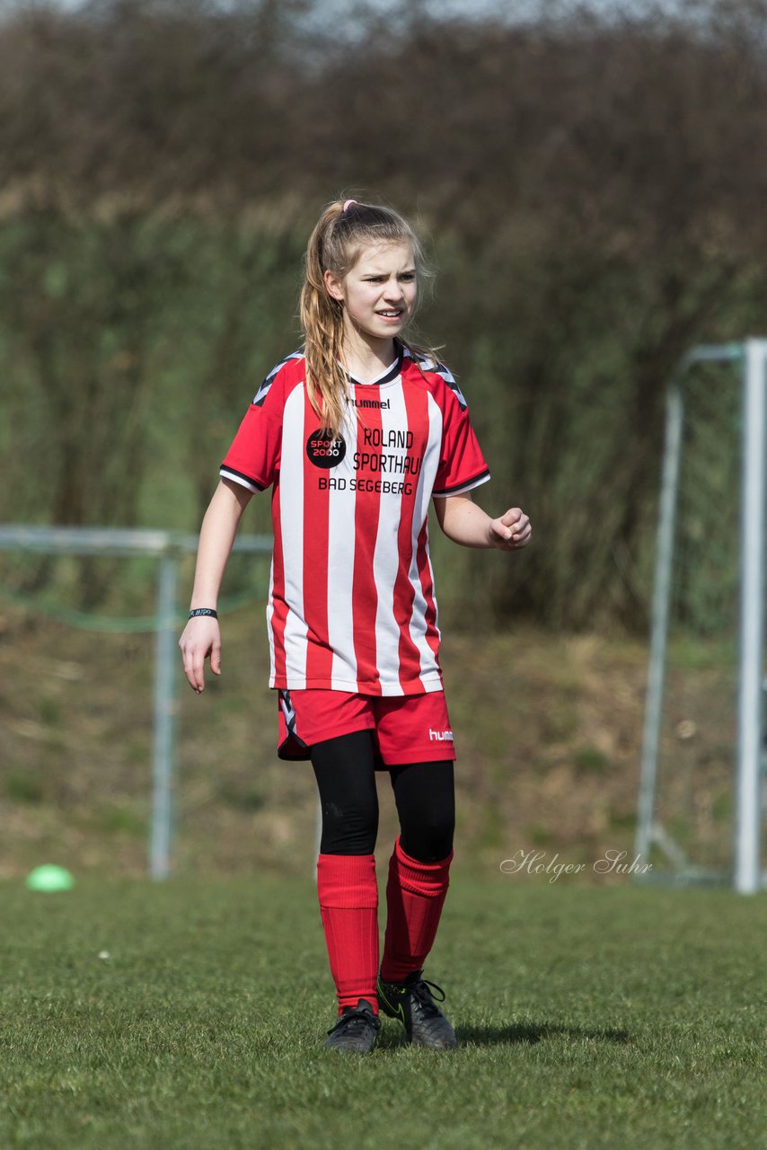 Bild 66 - C-Juniorinnen TSV Zarpen - TuS Tensfeld : Ergebnis: 2:1